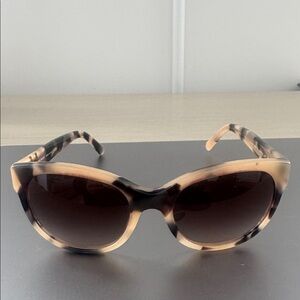 Burberry Black and Brown Sunglasses Classic Tortoiseshell Design